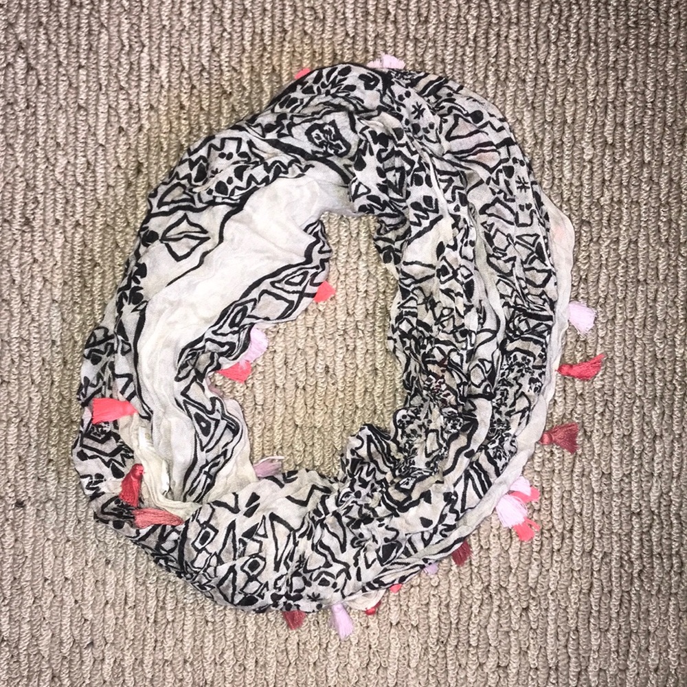 Infinity scarf